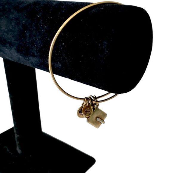 Alex and Ani Graduation Cap Bracelet Bangle Gold Tone Expandable Charm 2018. - Picture 2 of 9